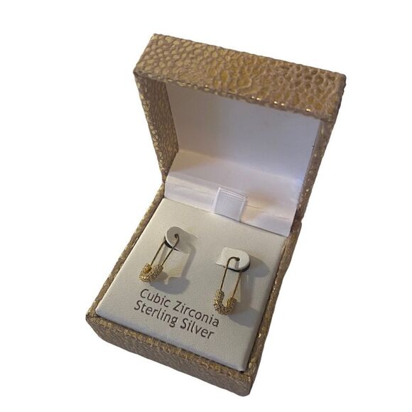 Nanette Lepore Sterling Silver Cubic Zirconia Gold Toned w/ Pave Crystals. - Picture 4 of 6